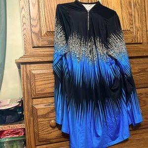 Women’s blouse. Size XL.  Zips at front top. New without tags.